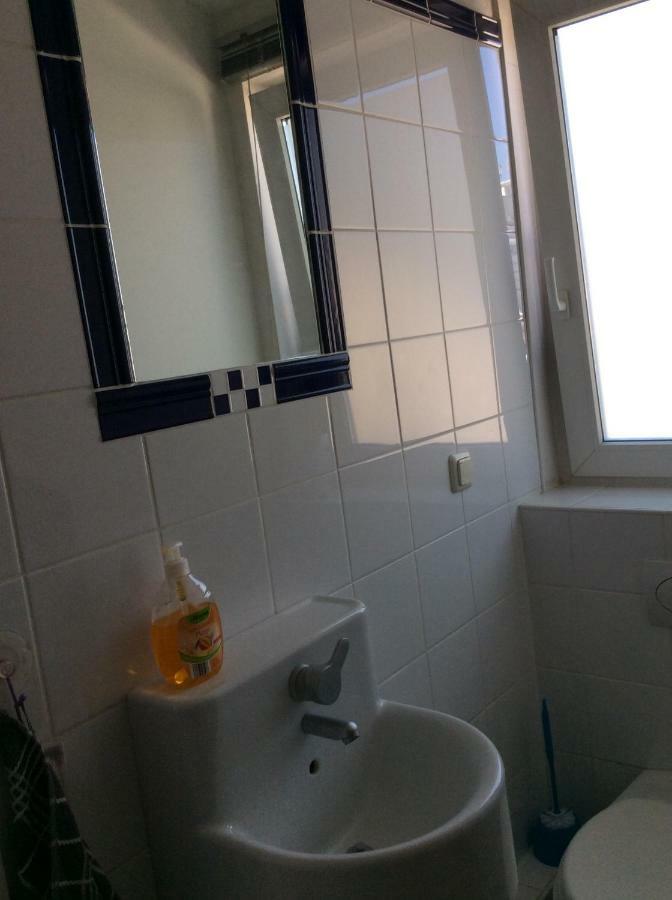 Dachstudio Mit Bad Und Terasse Koln Bagian luar foto